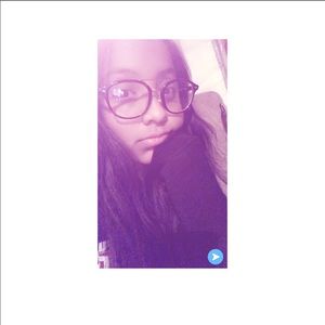 Meet your Posher, Roxy